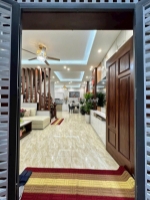 Nhà yên hòa 50m2x5t - 13.2 tỷ - oto cách 3 bước chân - thang máy chờ - kinh