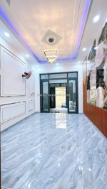 Sát mặt tiền đoàn văn bơ 
trung tâm q4 
ngang 3.4 dài 13.5 nở hậu 4.5 ...