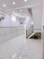 Sát mặt tiền q4
diện tích đất 61,5 m2
đúc bê tông dưới  49 triệu m2