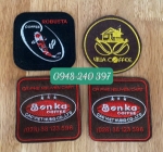 Tâm anh , địa chỉ làm miếng lót ly có in tên quán .