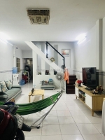 Tân phú - chủ ngộp bank hơn 3 tỷ - gấp bán - dt 60m2 - sổ vuông vức - 2 tầng -