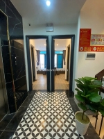 Toà ccmn 6 tầng thang máy mới đẹp - có  phòng kép kín - doanh thu hơn 80tr/