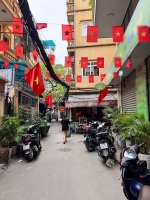 Tòa nhà building đống đa kinh doanh đỉnh 20 tỷ mặt tiền 7m 9 tầng thang máy