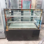 Tủ bánh kem kính vuông 1m2 shinichi qua sử dụng