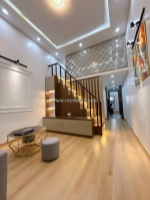 Bán căn hộ tập thể tầng 3, trần cung, 60m2, 3 ngủ, căn góc, ô tô vào được, 3 tỷ