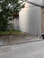 Bán đất ỷ lan 50m, giá 3,4 tỷ. xe ba gác phi vèo vèo. 50m hồ điều hòa bơi mát