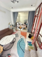 Bán nhà 1 trệt 3 lầu trung tâm nha trang, hẻm ô tô, 4pn, sổ riêng, dt 89.5m2,