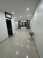 Bán nhà cầu giấy hà nội. 56mx 8 tầng thang máy,ô tô vào nhà. mặt tiền 5 m giá