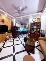 Bán nhà hoàng hoa thám 36m 6 tầng thang máy mặt tiền 5m giá chào 8 tỷ