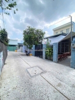 Bán nhà mặt tiền - đường bê tông 5m - thị trấn hóc môn - giá chỉ 4,9 tỷ (thương