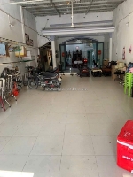 Bán nhà mặt tiền đường nhựa xe tải thông