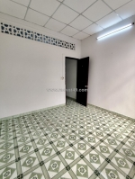 Bán nhà mới  4.2 tỷ, hxh, 2 tầng, sát mặt tiền, hoàn công đủ, ngay trường