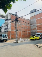 Bán nhà nát góc 2mt đường dt: 8,1mx17m.
điạ chỉ 26/ đường nguyễn minh hoàng,