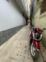 Bán nhà phố thái thịnh lô góc 3 thoáng - cách mặt phố 30m