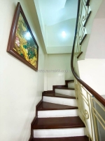 Bán nhà trung tâm thanh xuân, d.tích 40m2, 5 tầng, nhà đẹp, giá chào bán nhỉnh