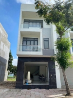 Cần bán nhà chính chủ- ngay ngã tư hòa lân-thuận giao-giấy tờ đầy đủ.