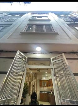 Cần bán nhà lĩnh nam 30m 5 tầng 4 ngủ nhà mới giá 4.1 tỷ sổ chung