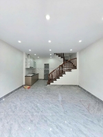 Chính chủ bán nhà thạch bàn - 40m2 - sau chợ - ô tô vào nhà - 6 tầng - full nt