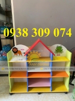 Giá để đồ chơi và học liệu mầm non, kệ gỗ cao su mầm non