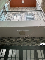 Hàng hót quận 11 - lạc long quân -  hẻm ba gác cách xe hơi 20m - 2 tầng đúc