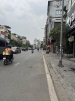 Nhà đẹp nghi tàm - phân lô ôtô tránh, vào nhà - 40m ra phố - giá 35 tỷ mặt tiền