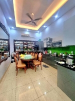 Nhà đẹp ô tô đỗ cửa – kinh doanh tốt – chủ tự xây chắc chắn – chỉ việc xách