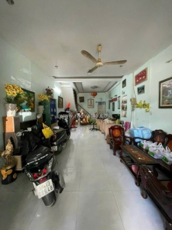 Nhà diện tích lớn 8x14m, 4pn, đường xe tải, gần ngã tư ga, gò vấp