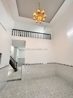 Nhà rộng rãi 6x12m, ngay ngã tư ga giáp gò vấp, giá rẻ tiện sửa chữa