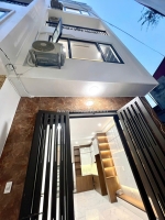 Ô tô đỗ cửa,nhà mới 5t full nội thất xịn,30m ra mặt phố đống đa,31m2, 6 tỷ x,sổ