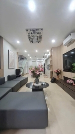 Phân lô nguyễn khang💥 dt 66m2💥mt 4.2m💥  tỷ💥ô tô vào nhà💥1 bước ra