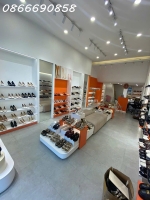 Sang nhượng cửa hàng giày dép tại đống đa - vị trí đẹp, sẵn kinh doanh