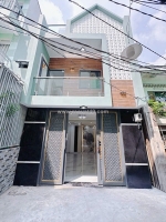 Sát mặt tiền q4 tôn đản 
ngàng 5.5  hiếm x 3 tấm