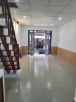 Sát mặt tiền trung tâm q4 
ngang 3.5 nở 3.8 dài 9 
hơn 2 tỷ