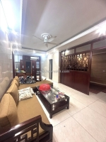 Tập thể có thang máy - phố vip - tt quận thanh xuân - lô góc - 4pn rộng-5.5ty.