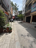 15 tỷ xxx xe đỗ cửa cách 3 nhà ra mặt phố