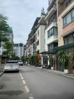 Bán nhà đẹp cầu giấy, phân lô, ôtô vào nhà, kinh doanh, 2 mặt thoáng, 56m2 giá