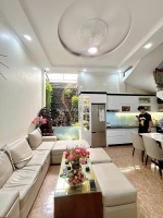 Bán nhà giải phóng – 3 mặt thoáng – gần ô tô  – 37m2 - 4m mt-  9.6 tỷ