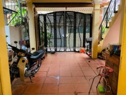 Bán nhà hoàng hoa thám 70m, 4 tầng mặt tiền 4m ô chờ thang máy 11.5 tỷ