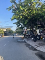 Bán nhà mặt tiền 14x30m giá 17 tỷ đường song hành