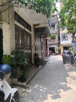 Bán nhà phố phương maii,ngõ rộng ,nông,oto đỗ cửa,xung quanh nhiều tiện ích,gần