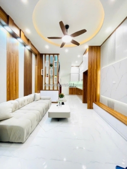 Bán nhà riêng tại bằng b, hoàng liệt, hoàng mai, ô tô đỗ cổng, 32m2 5 tầng 6.x