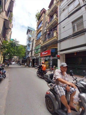 Bán tòa nhà dt phố minh khai 70m 13 phòng kk. thang máy - hiệu xuất tốt. chỉ