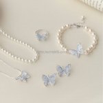 Cách chọn phụ kiện nữ phù hợp với phong cách thời trang