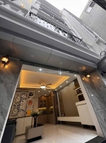 Chỉ 9 tỷ, rước nhà tt quận cầu giấy, gần 40m2, 6 tầng, thang máy chạy vù vù, ô