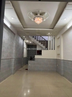 Chỉ hơn 6 tỷ có ngay nhà vip cách mạng t8 q10-hẻm xe hơi-có ban công thông