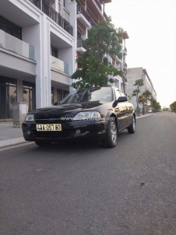 Chính chủ bán xe ford laser sản xuất năm 2001