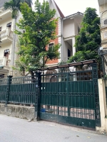 Chính chủ cho thuê nhà ngõ thông phong – ô tô vào tận nhà – diện tích rộng –