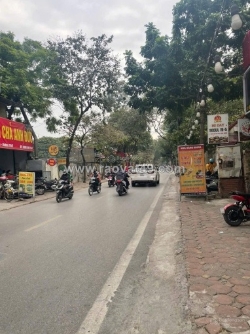 Cho thuê nhà đường 19/5, diện tích sử dụng 300m², giá chỉ hơn 10 triệu, kinh