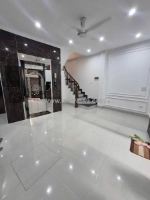 Đồng cổ,tây hồ, hà nội -thang máy 7 tầng - 10m ra phố - ô tô tránh -  giá 11.5