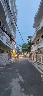 Giá đầu tư - hẻm nhựa 8m nguyễn gia trí, phường 25, bt - (4 x 20m) vuông vức -